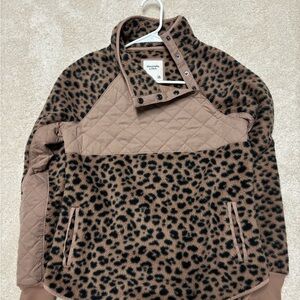 Abercrombie & Fitch Tan and Black Leopard Fleece